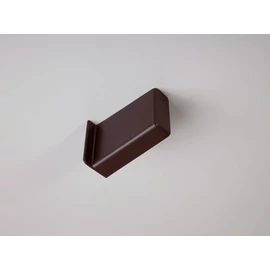 SZEKRÉNY FÜGGESZTŐ 806-OS TAKARÓSAPKA JOBBOS 67x43x26mm SÖTÉT BARNA
