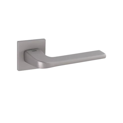 DARA 5SQ NIKKEL PERLA ALACSONY (5MM) NÉGYZETROZ BB